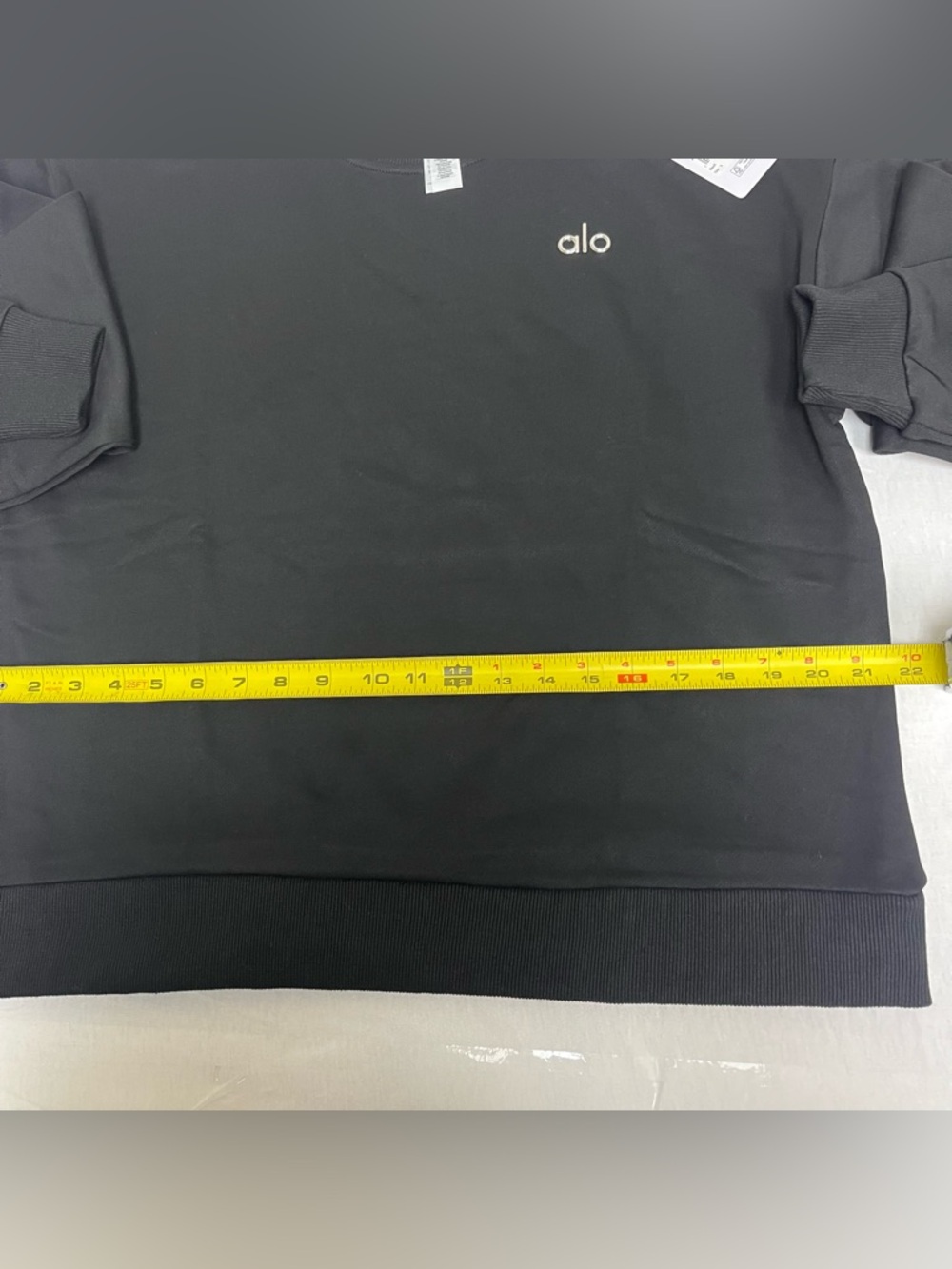 ALO Yoga Accolade Black Crewneck Sweatshirt - Picture 4 of 9